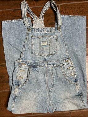 Levi’s Vintage Denim Jeans Light Wash Straight Leg Overalls